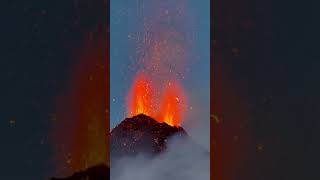 L’attività vulcanica più bella degli ultimi anni sicilia vulcano etna travel shortvideo [upl. by Yaya839]