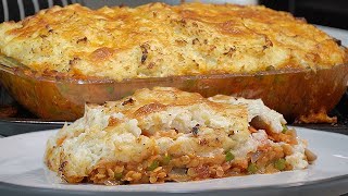 Red lentil Shepherds Pie with a Cauliflower Cheese Mash Crust [upl. by Prager]