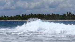 Spot de surf Avatoru Rangiroa Tuamotu Polynésie Française [upl. by Naleag307]