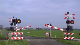 Spoorwegovergang Winschoten Beerta  Dutch railroad crossing [upl. by Burrows503]