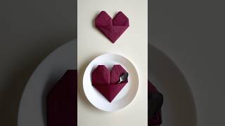 DIY Cœur en Serviette  La Recette pour une Table qui Fait Chavirer les Cœurs 💞🍷 [upl. by Jerrine]