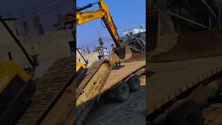 Video of hyundai exvetore riding on lobate [upl. by Assitruc]