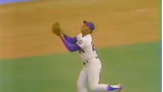 The Time a 50 Year Old Willie Mays Made a Diving Catch in an Old Timers Game [upl. by Shepherd632]