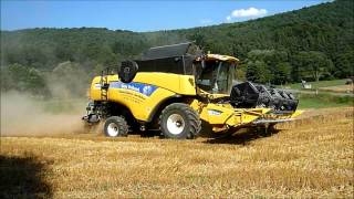 Weizen Dreschen 2013 mit New Holland CX 8050 und Steyr CVT 6175Hanomag R 442 Brillant M [upl. by Emalia]