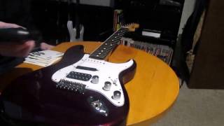 How to change your strings with locking tuners [upl. by Frankel]