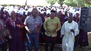 GOVERNOR PAUL OTUOMA AND MP RAPHAEL WANJALA DANCING CATHOLIC HIT SONG BABA ASANTE BY BASIL MUYONGA [upl. by Stockwell]