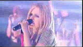 Avril Lavigne  Girlfriend  Live [upl. by Aroon]