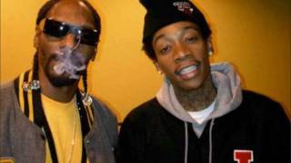 Young Wild amp Free Snoop Dogg amp Wiz KhalifaDirty With Lyrics [upl. by Tesler734]