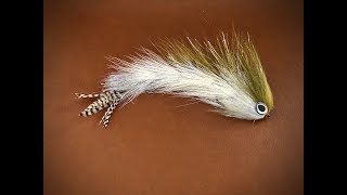 Fly Tying Pike and Musky bucktail game changer [upl. by Bonnell]