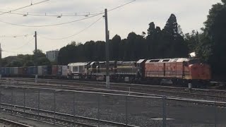 CLF Returns To SCT Freight with 2MA5 and 7922v at West Footscray [upl. by Tnelc]