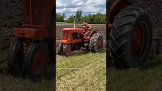 ALLISCHALMERS WD Tractor Plowing bigtractorpower allischalmers tractor agco [upl. by Nnylatsyrk]