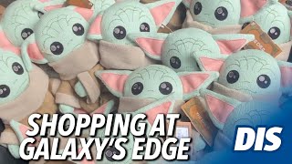 Shopping at Star Wars Galaxys Edge Marketplace  Disneys Hollywood Studios [upl. by Lewie]