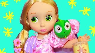 Disney Princess Tangled Rapunzel Doll Gift Set Toy Unboxing Review [upl. by Ikairik43]