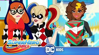 DC Super Hero Girls en Français 🇫🇷  Le Sens du partage 🎁  DC Kids [upl. by Llenal]