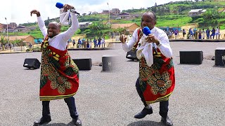 MBEGA IBIHE BIBEREYE KU KAMONYI Dore kubyinira Imana we🥰 Agakecuru kambaye Mini BIVAMURUYUMWUGA [upl. by Shaff]