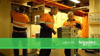 Schneider Electric Retrofit Timelapse of Masterpact M to NW [upl. by Eahsed118]