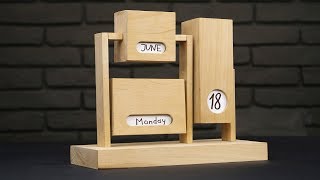 DIY Endless Calendar from Wood [upl. by Darill]