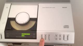 Philips CD100 Player von 1982 [upl. by Slorac786]