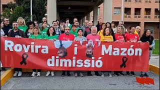 Concentració de persones delegades dSTEPV CCOO i UGT per demanar la dimissió de Rovira [upl. by Charla]