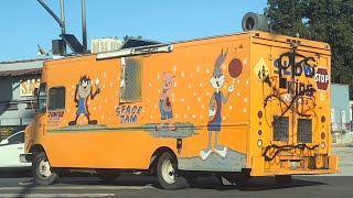 Space Jam ice cream truck playing Clap Your Hands [upl. by Meijer]