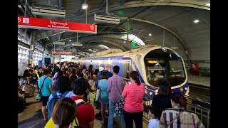 4K How to walk from BTS station transfer to Airport Rail Link ahead to Suvarnabhumi Bangkok [upl. by Nnoryt]