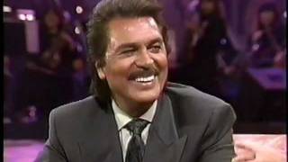 Engelbert Humperdinck in an interview with Rick Deewmv [upl. by Romilly617]