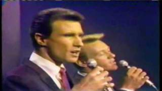 Righteous Brothers quotYoull Never Walk Alonequot 1965 [upl. by Gert]