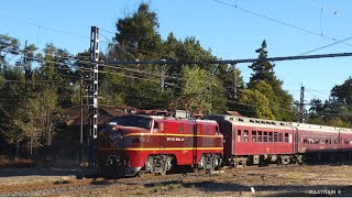 La elegante locomotora E3020 con el Tren del Recuerdo Santiago  Curicó [upl. by Enyar691]