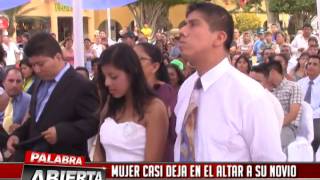 MUJER CASI DEJA EN EL ALTAR A SU NOVIO EN MATRIMONIO MASIVO [upl. by Amargo205]