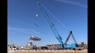 A Manitowoc 16000 at work at a port in the Pacific Northwest [upl. by Naaman]