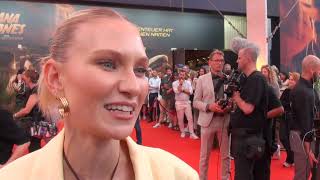 GLASPERLENSPIEL Carolin Niemczyk Interview INDIANA JONES Premiere DSDS Abenteuer Harrison Ford [upl. by Ellennad]