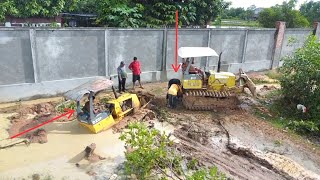 Technical skills Helping KOMATSU Bulldozer Sink [upl. by Lobel290]