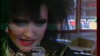 Siouxsie amp The Banshees avril 1986 french tv FR3 Décibels  quotCities in Dustquot lip sync [upl. by Kilby437]