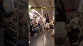 NY地下鉄のパフォーマンス NY Subway Paformance [upl. by Melia279]