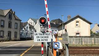 Bannalec Station Level CrossingPassage à Niveau Finistère 21072020 [upl. by Adyela]