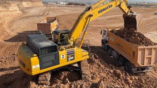 Komatsu Excavator Doublesided truck loading [upl. by Rabi]