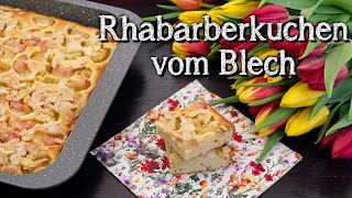 RHABARBERKUCHEN Rezept mit Baiser und Puddingcreme vom Blech  Backen [upl. by Merfe920]