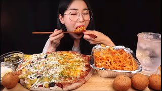 HAEEON EATS BITES ONLY PIZZA CHEESY SPAGHETTI amp CHEESE BALLS ASMR [upl. by Artap]