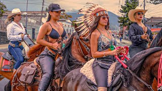 Cabalgata de Fin de Año en Calarcá  Quindío 🐴 COLOMBIA 2023 [upl. by Esyli]