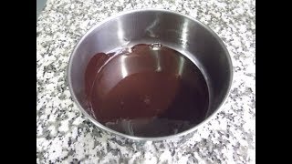 Como hacer una cobertura de chocolate para tartas [upl. by Ysnat]