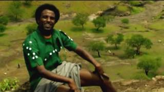 Yaku Banizawhagere nafekegn by Mekuanent Melese Sekota Ethiopian Traditional Song [upl. by Nimesay]