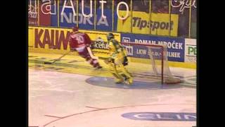 Play off Český Telecom extraligy 20022003  čtvrtfinále HC Slavia Praha vs Vsetínská hokejová [upl. by Aiepoissac719]