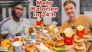 Wer schafft mehr Kalorien in 24 Stunden  Cheat Day Challenge [upl. by Donielle]