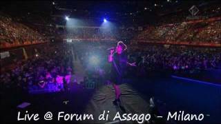 Alessandra Amoroso  Intro  Il mondo in un secondo Live [upl. by Epp605]