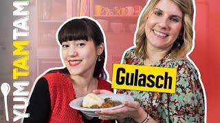 Ungarisches Gulasch  Mit Hefeknödeln  yumtamtam [upl. by Araccat]