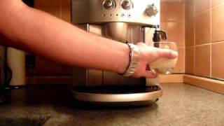 DELONGHI MAGNIFICA ESAM 4200 REVIEW AUTOMATIC COFFEE MACHINE ESPRESSO MAKER CAPPUCINO PART 2 [upl. by Brendan396]