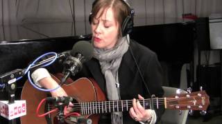 Suzanne Vega quotGypsyquot Live on Soundcheck [upl. by Kcerred]