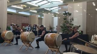 Bujin  Jiten Daiko Ikebana International 2017 [upl. by Arocet12]