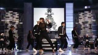 Nelly Furtado Feat Timbaland  Promiscuous amp Maneater Live at Fashion Rocks 2006 [upl. by Pazice941]