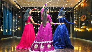 Beautiful Sangeet Performance Pallo Latke x nachdene sare at Luxury Indian Wedding [upl. by Thorman]